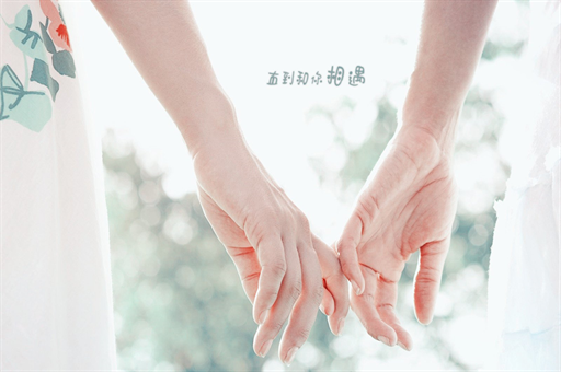 黄子韬卖卫生巾，先倒贴五万块